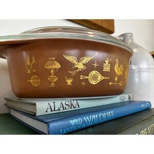 Vintage Pyrex Early American Oval Casserole Bowl Dish Gold Brown #043 1 1/2 Qt